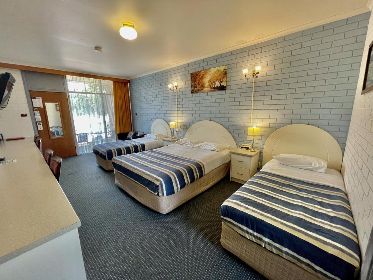 אראראט Statesman Motor Inn מראה חיצוני תמונה
