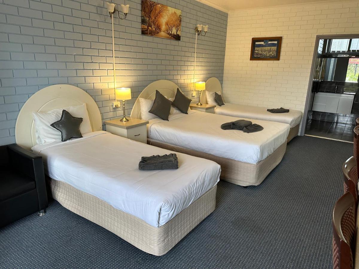 אראראט Statesman Motor Inn מראה חיצוני תמונה