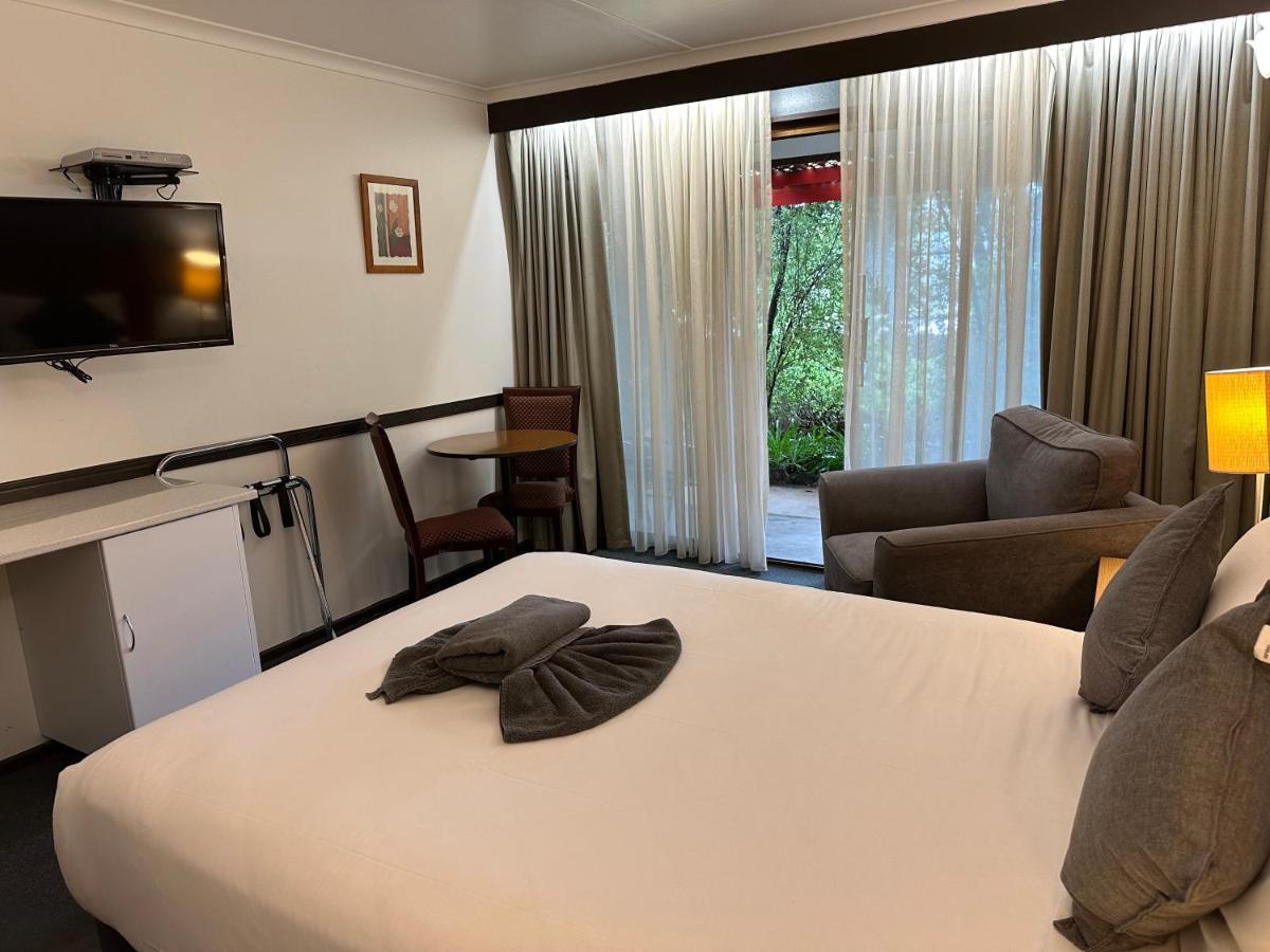 אראראט Statesman Motor Inn מראה חיצוני תמונה