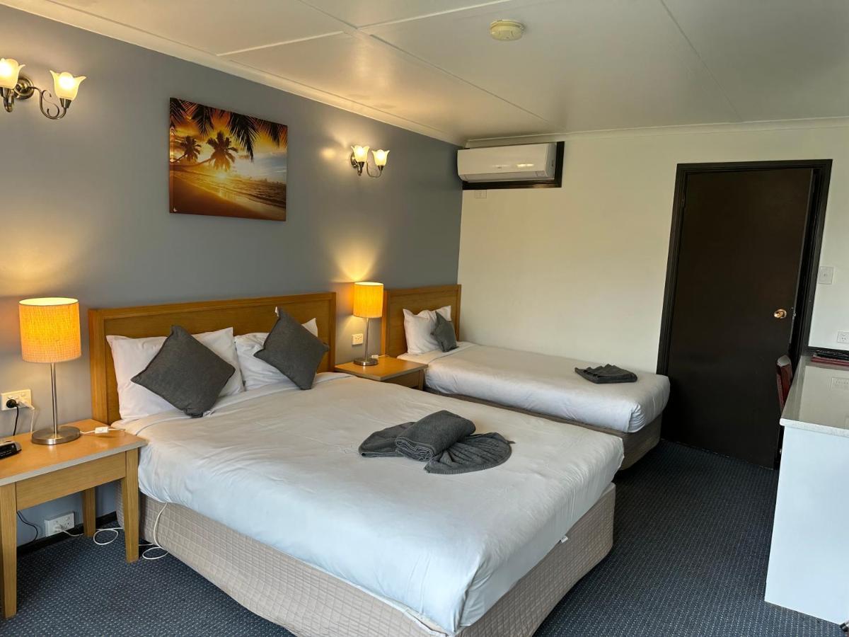 אראראט Statesman Motor Inn מראה חיצוני תמונה