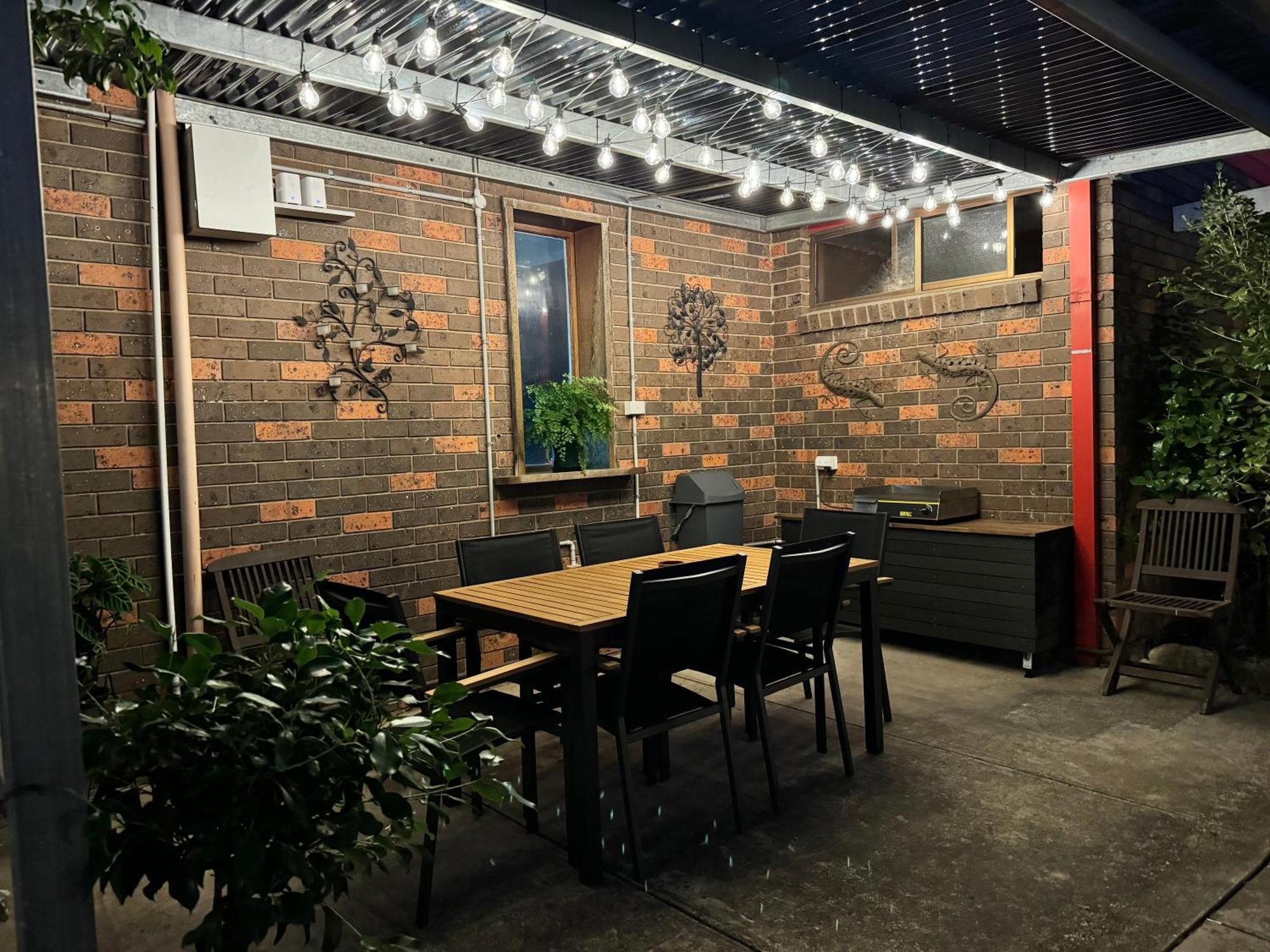 אראראט Statesman Motor Inn מראה חיצוני תמונה