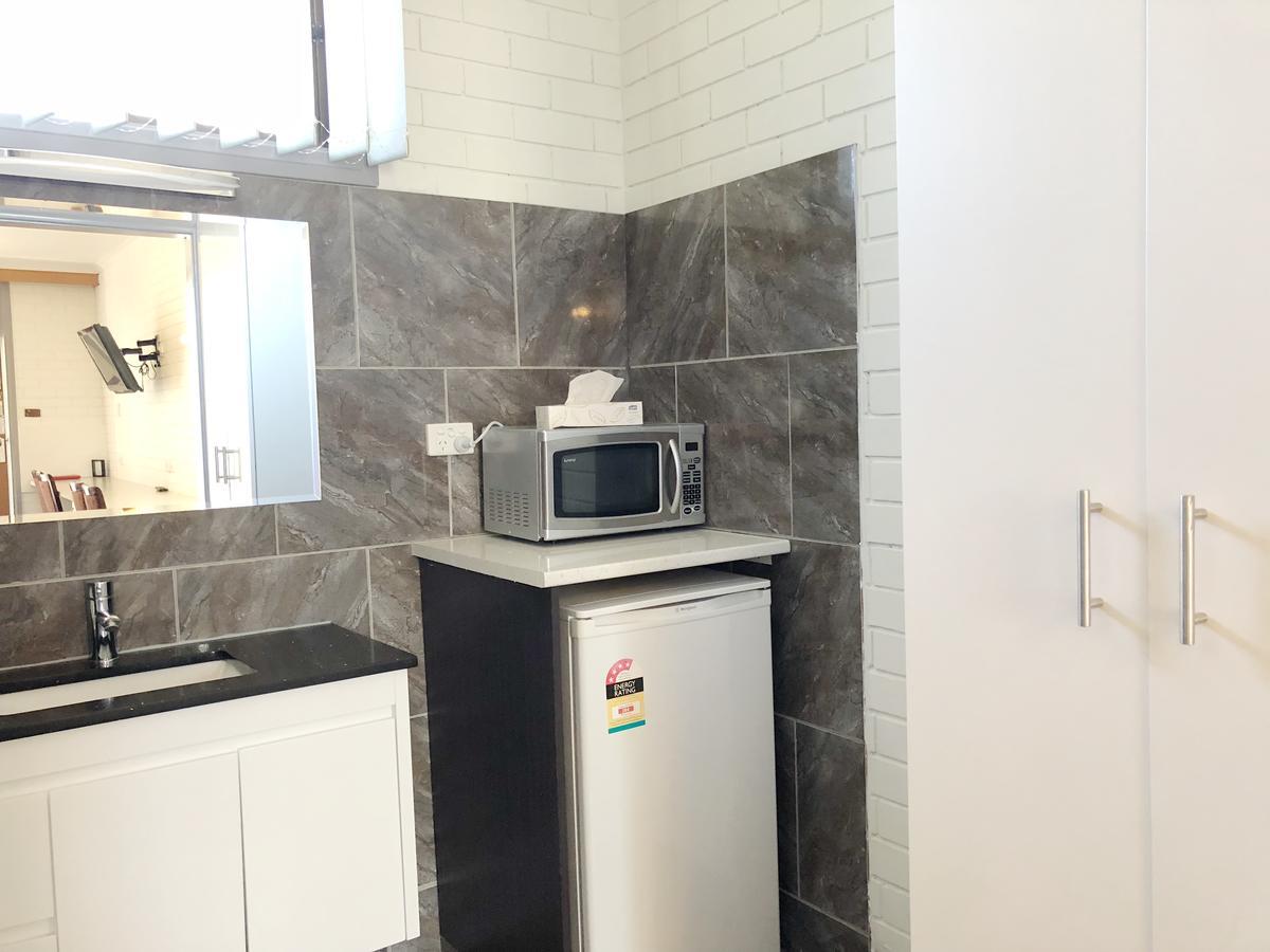 אראראט Statesman Motor Inn מראה חיצוני תמונה
