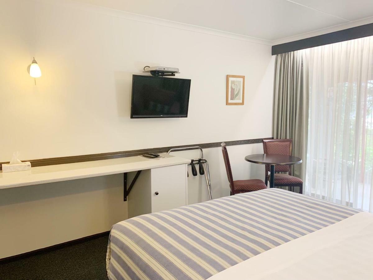 אראראט Statesman Motor Inn מראה חיצוני תמונה